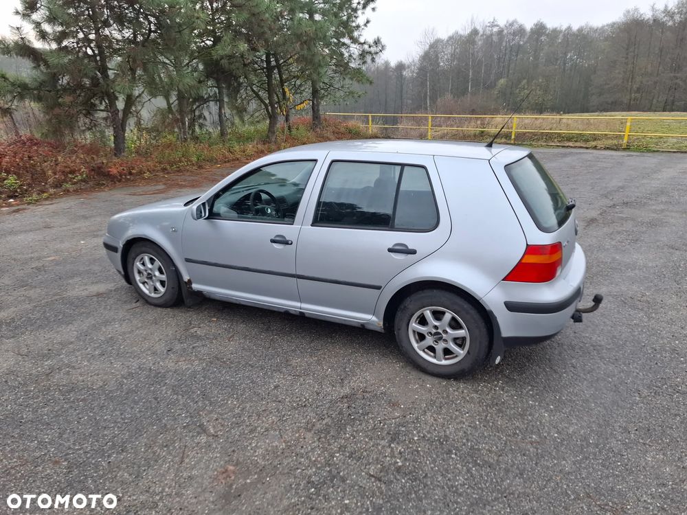 Volkswagen Golf 1.4 Basis - 2