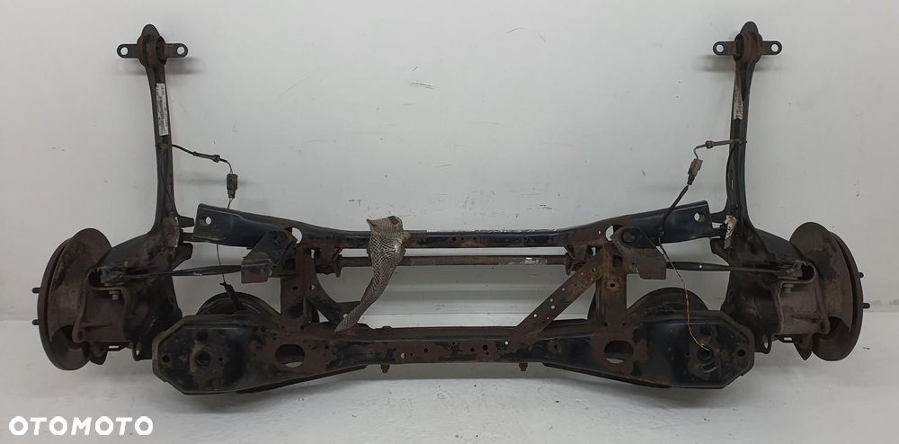 BELKA ZAWIESZENIE OŚ WÓZEK SANKI TYŁ FORD FOCUS MK3 5D HB - 1
