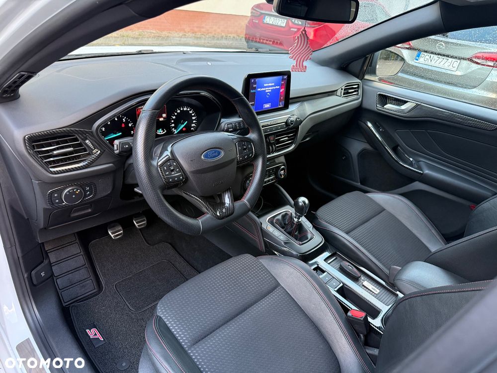 Ford Focus 1.5 EcoBoost STart-Stopp-System ST-LINE - 11