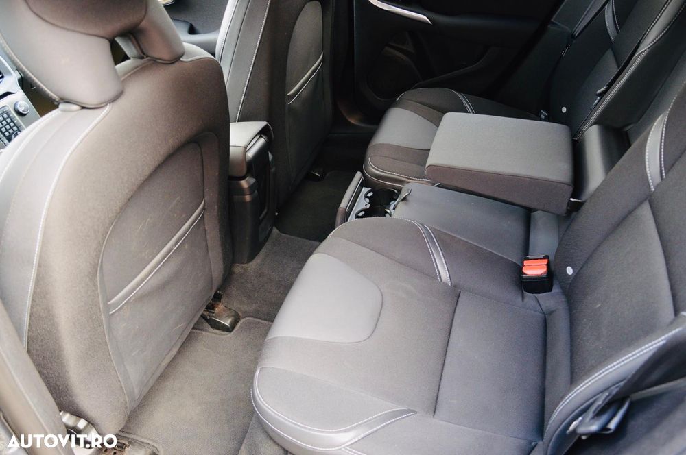 Volvo V40 D3 Geartronic You - 21