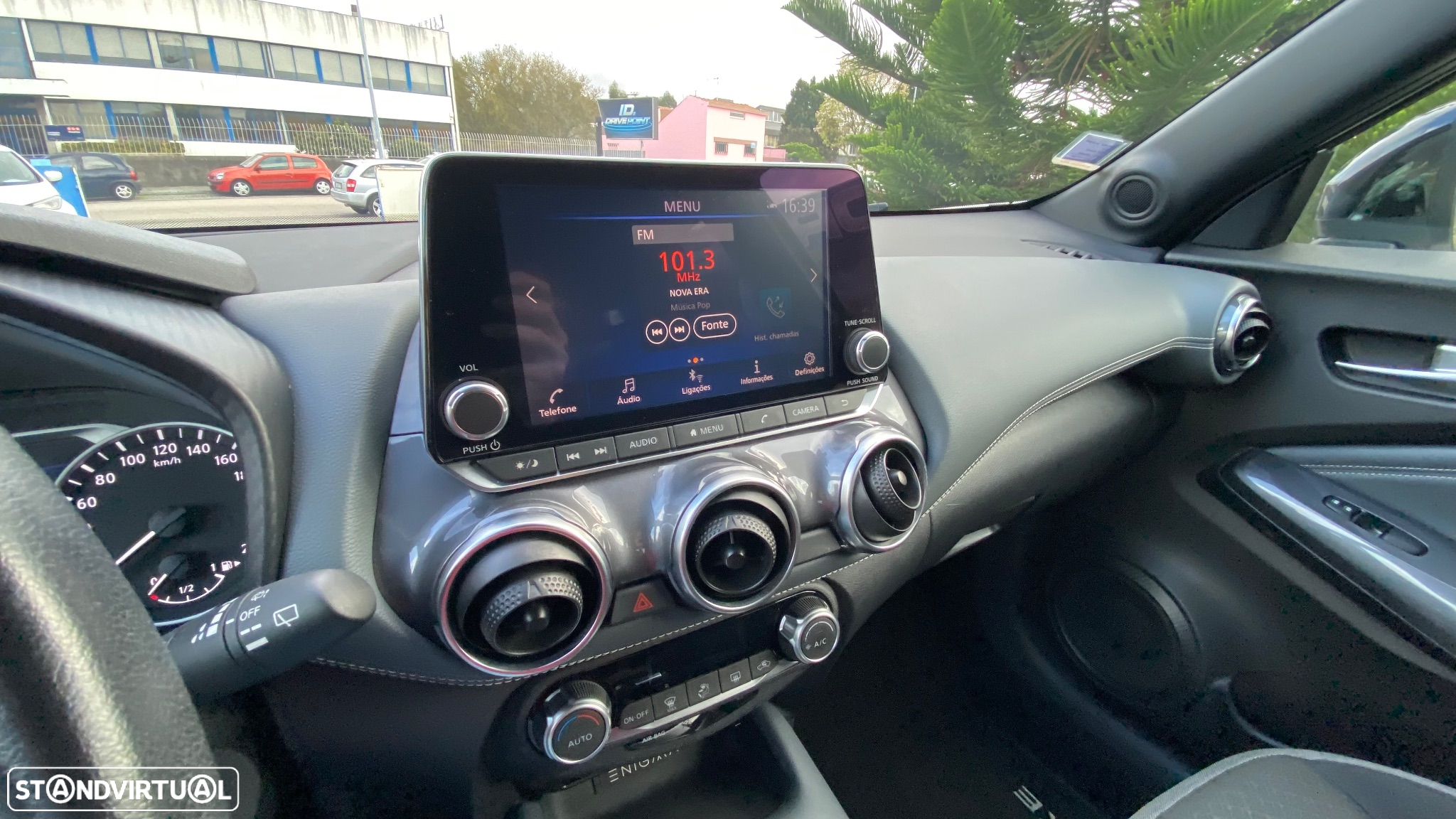 Nissan Juke 1.0 DIG-T Enigma DCT - 36