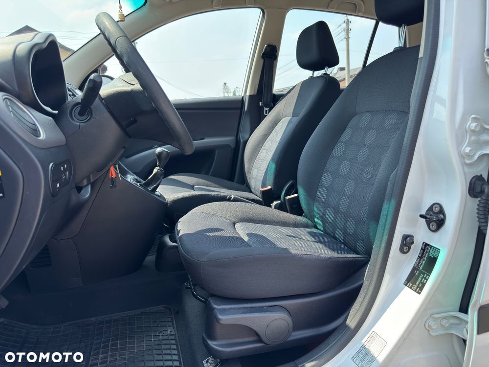 Hyundai i10 - 16