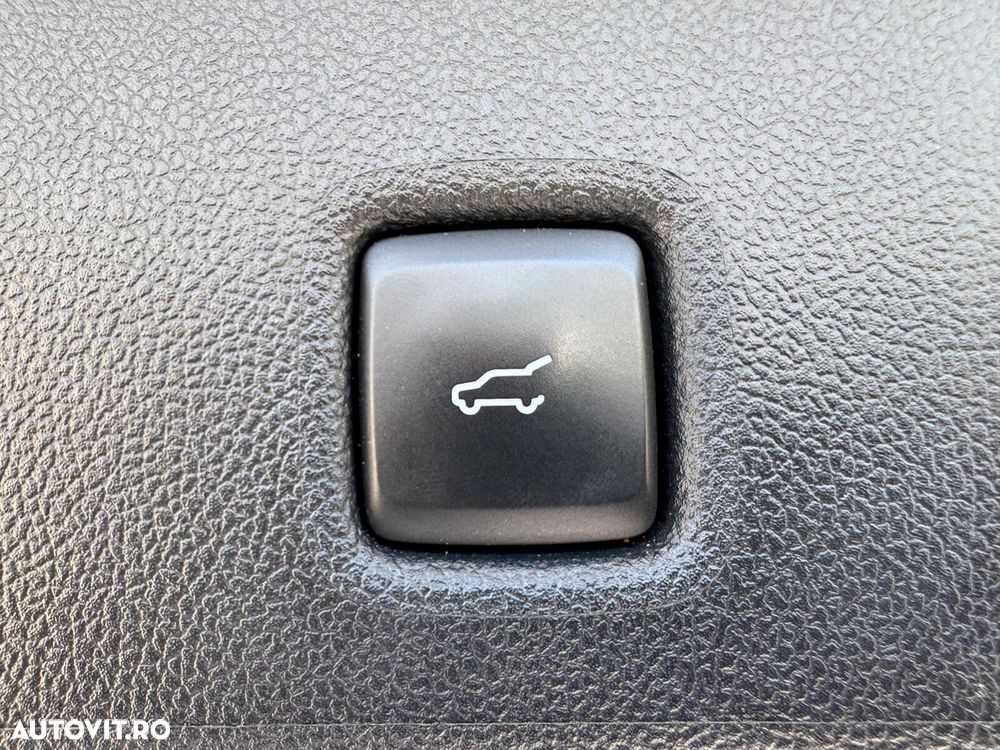 Ford Kuga 2.5 Duratec FHEV AWD Titanium - 16