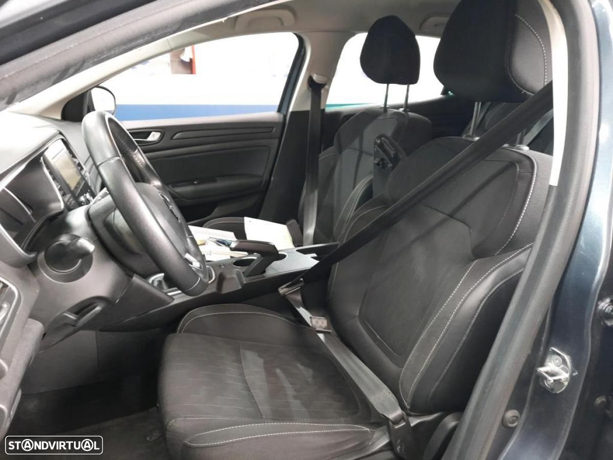 Renault Mégane 1.5 dCi Limited - 4