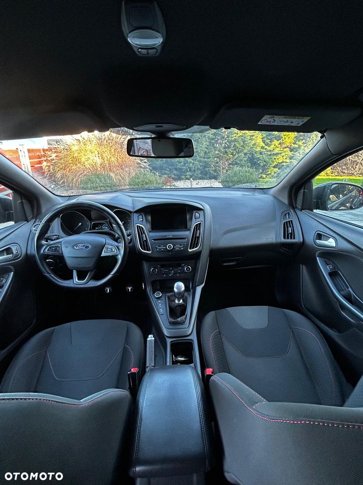 Ford Focus - 11
