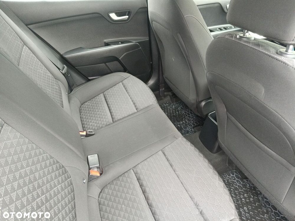 Kia Rio 1.2 M - 11
