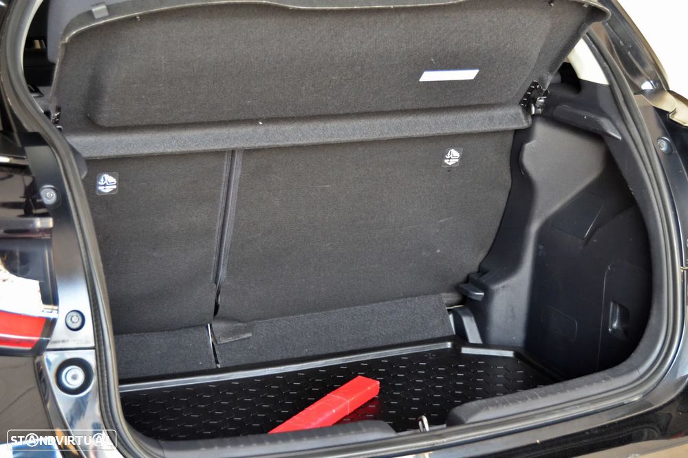 Toyota Yaris 1.5 HDF Comfort - 22