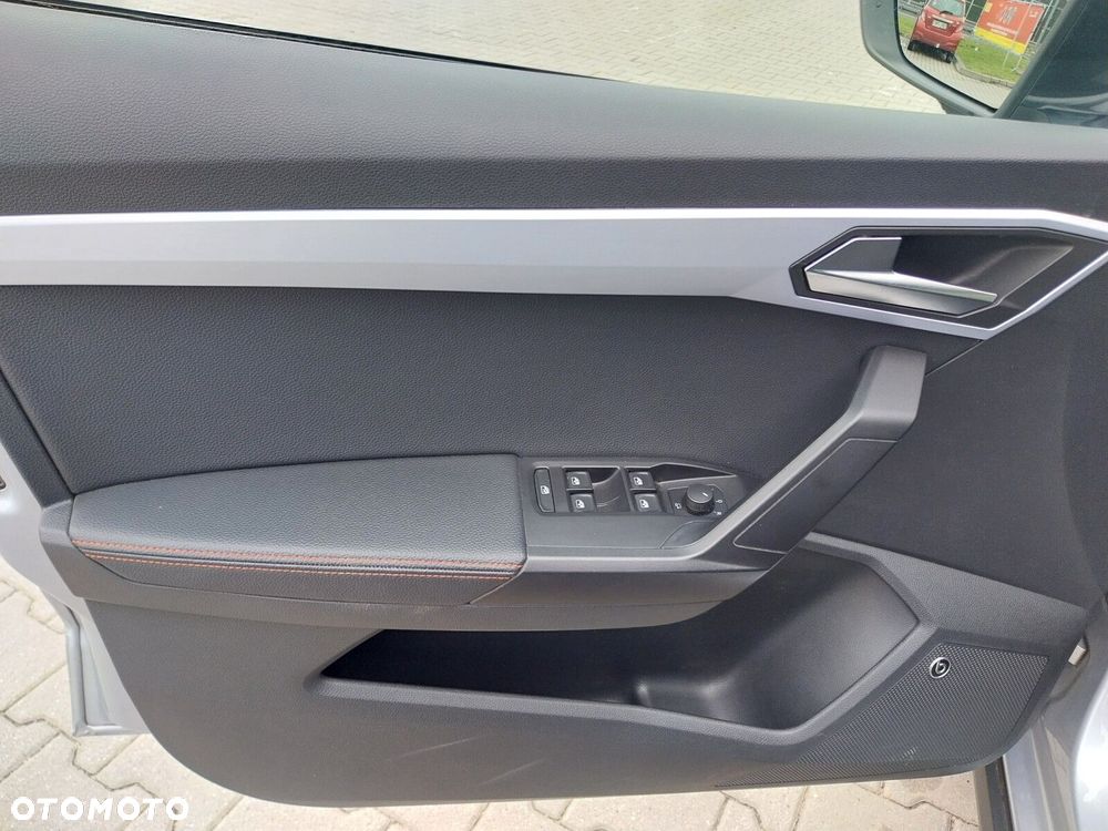 Seat Arona - 12