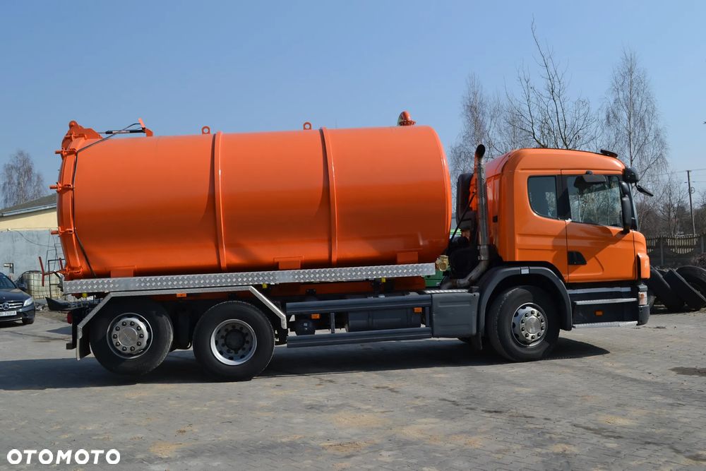 Scania P 320 ASENIZACYJNY TYLKO 157 847 km SZAMBIARKA NOWA BECZKA 20 m³ TRZECIA OŚ SKRĘTNA I PODNOSZONA - 6