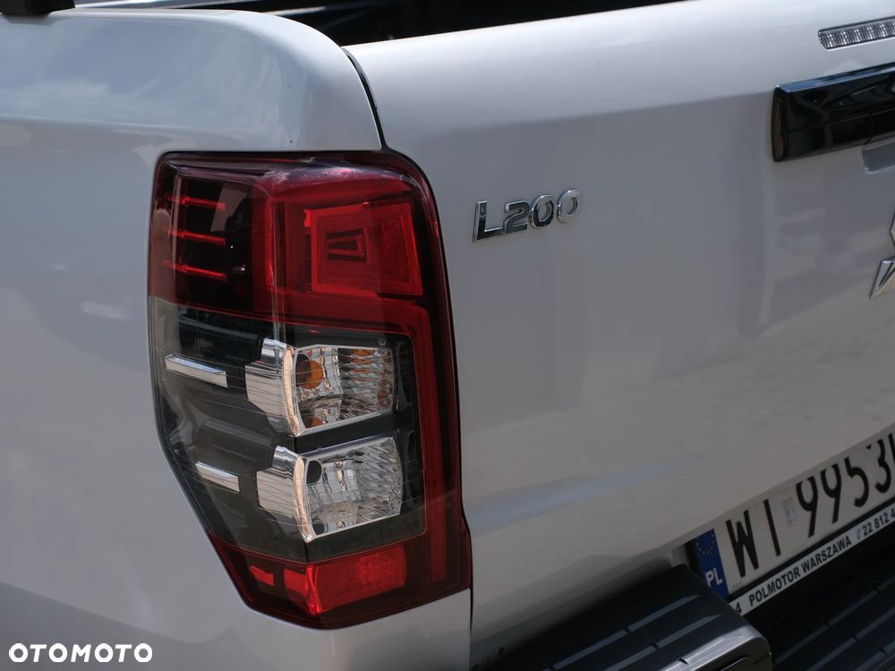 Mitsubishi L200 - 12