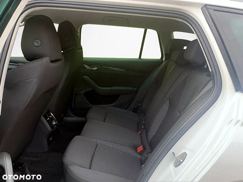 Skoda Octavia 2.0 TDI Drive Essence - 10