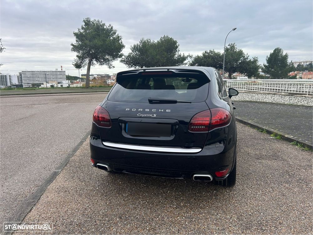 Porsche Cayenne S - 5
