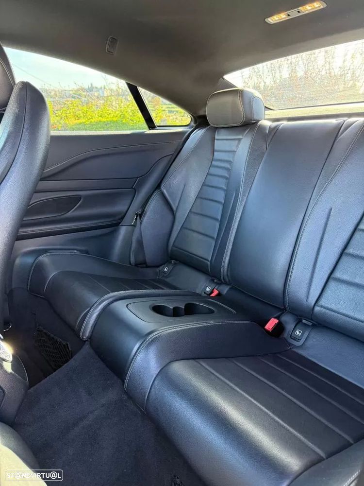 Mercedes-Benz E 220 d AMG Line - 30