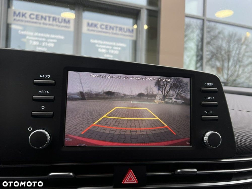 Hyundai Elantra - 22