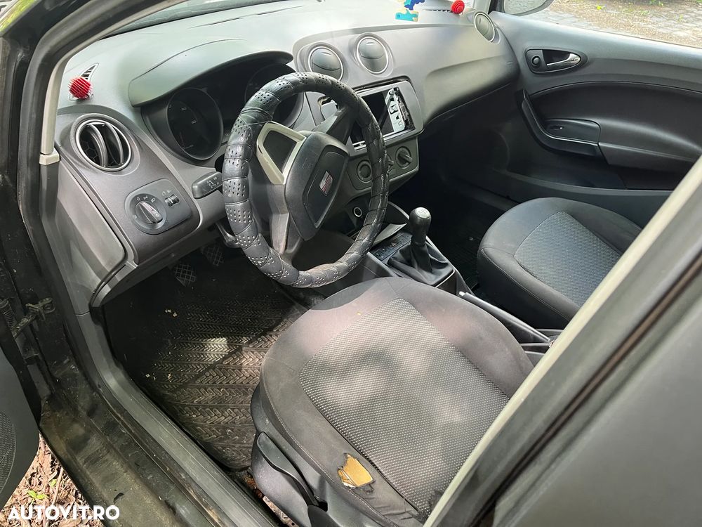 Dezmembrez Seat Ibiza 2010 1,4 TDI BMS  culoare negru - 7