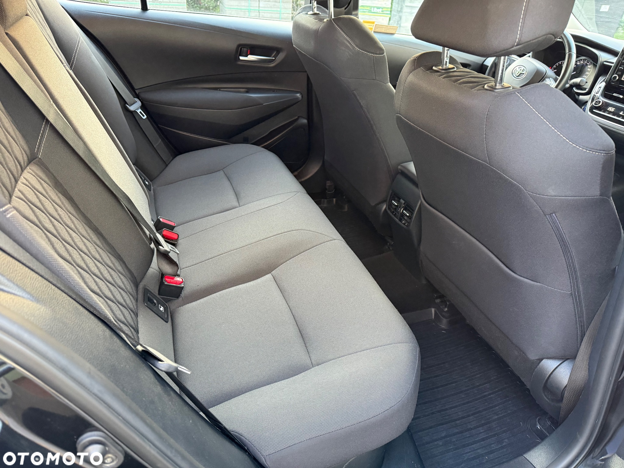 Toyota Corolla 1.8 Hybrid GPF Comfort - 19