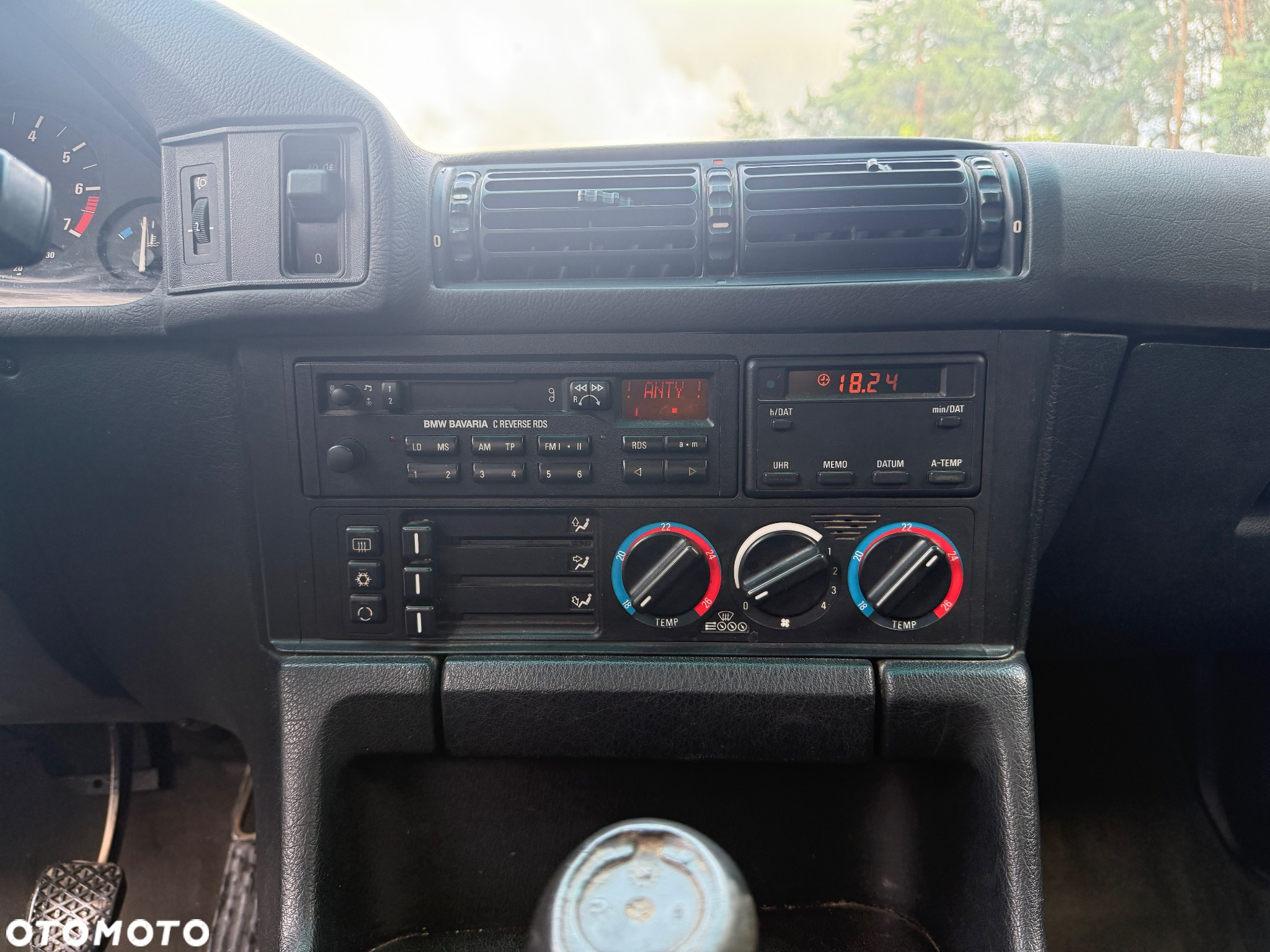 BMW Seria 5 520i - 30