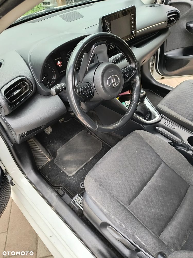 Toyota Yaris 1.5 Comfort - 6