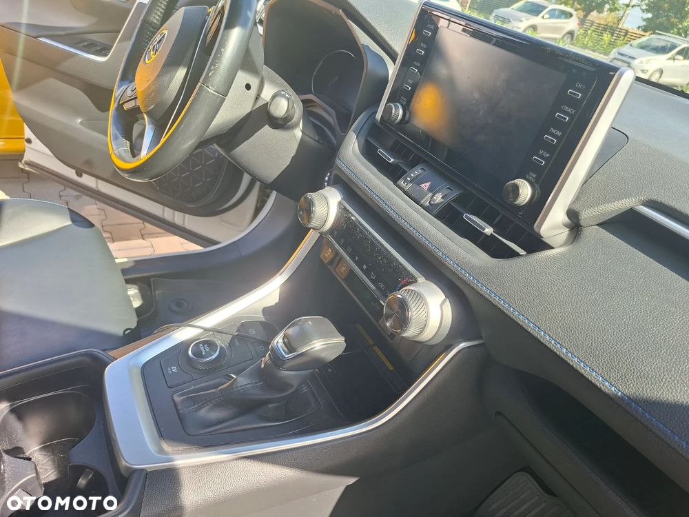 Toyota RAV4 - 19