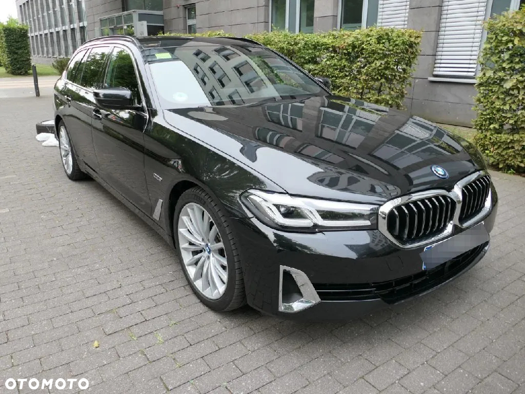 BMW Seria 5 520e Luxury Line - 2