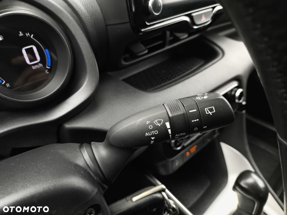 Toyota Yaris Hybrid 1.5 Comfort - 16