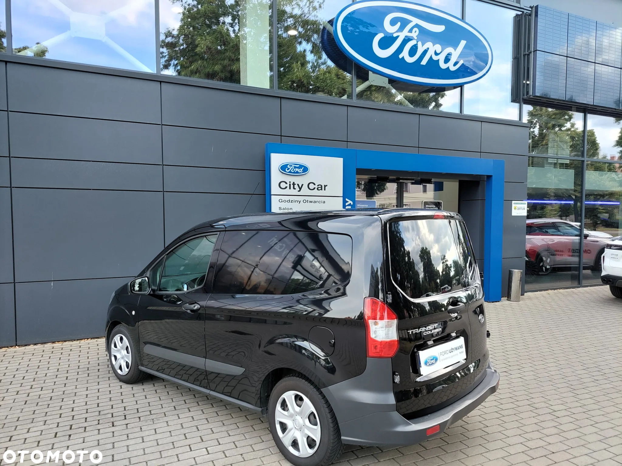 Ford COURIER - 34