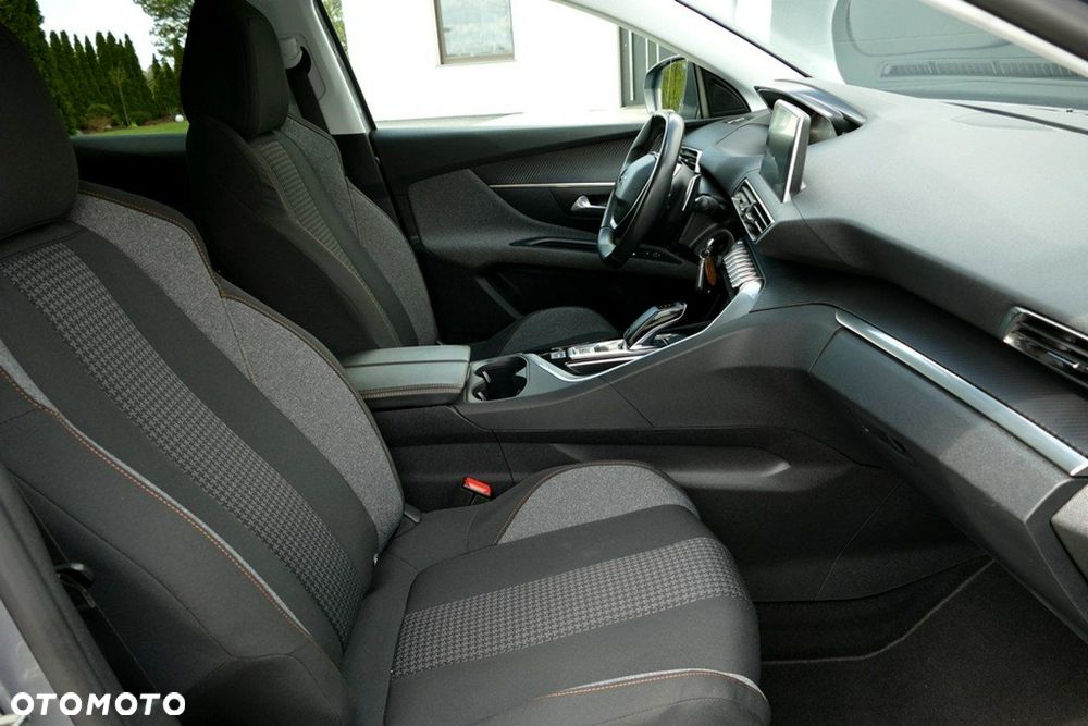 Peugeot 3008 1.2 PureTech Active Pack S&S EAT8 - 24