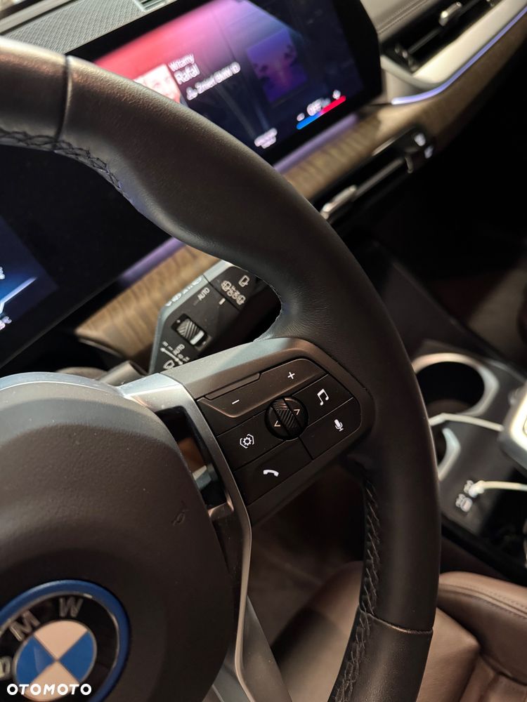BMW iX1 xDrive30 66.5kWh xLine - 10