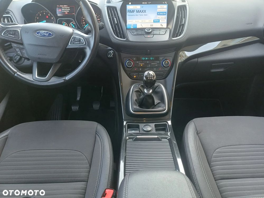 Ford Kuga 1.5 EcoBoost 2x4 Titanium - 19