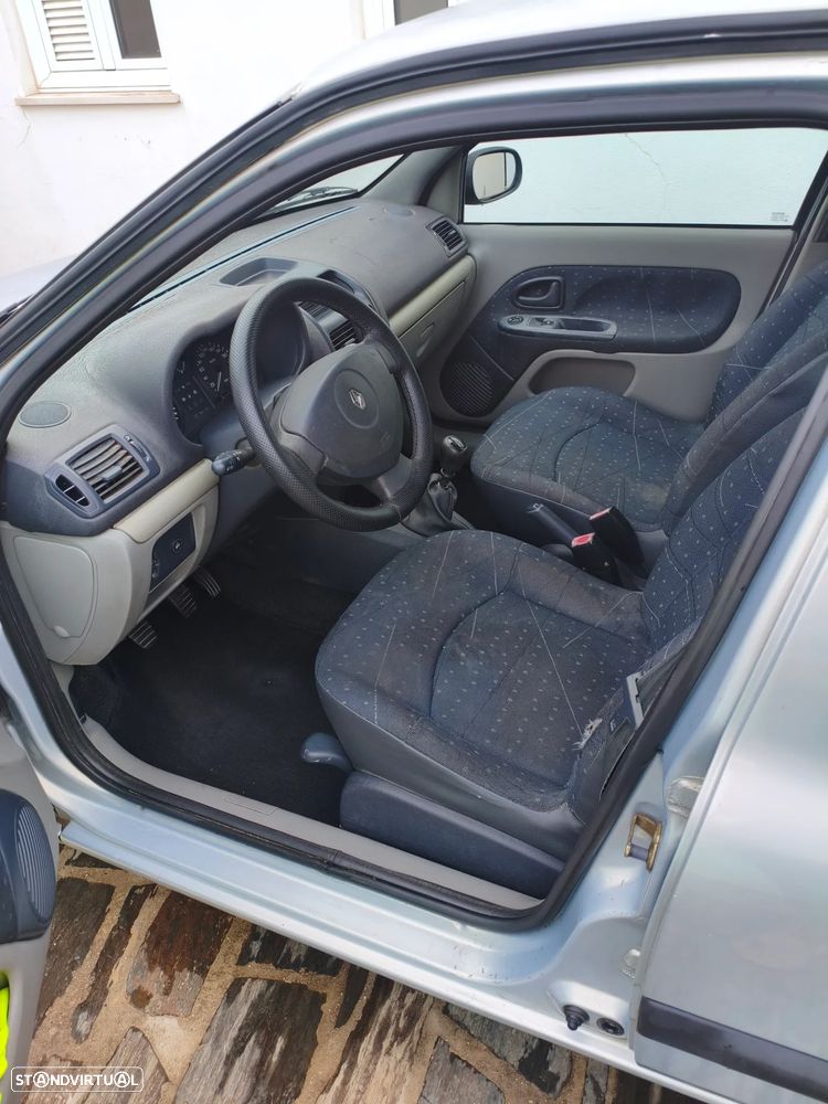 Renault Clio 1.2 Confort Authentique GPL - 8