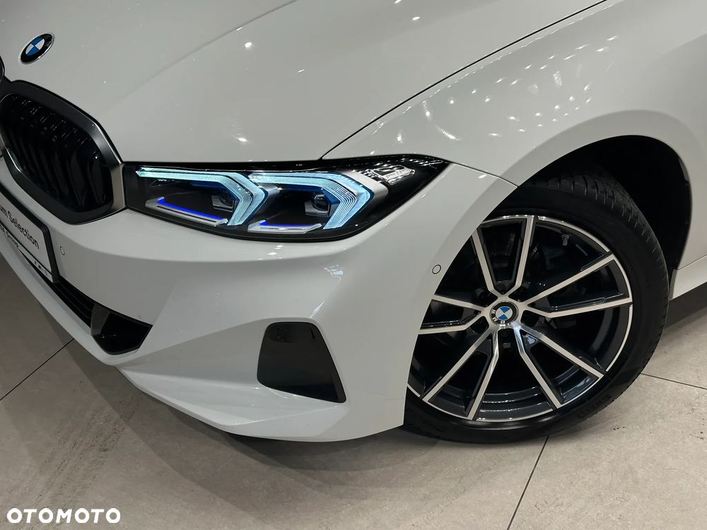 BMW Seria 3 318i - 6