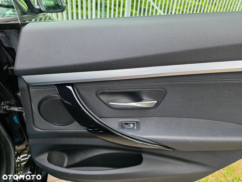 BMW Seria 3 318d Sport Line - 36