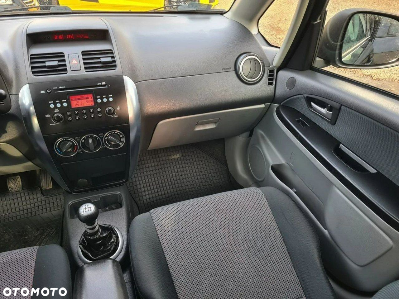 Suzuki SX4 1.9 DDiS DPF 4x2 Comfort - 28