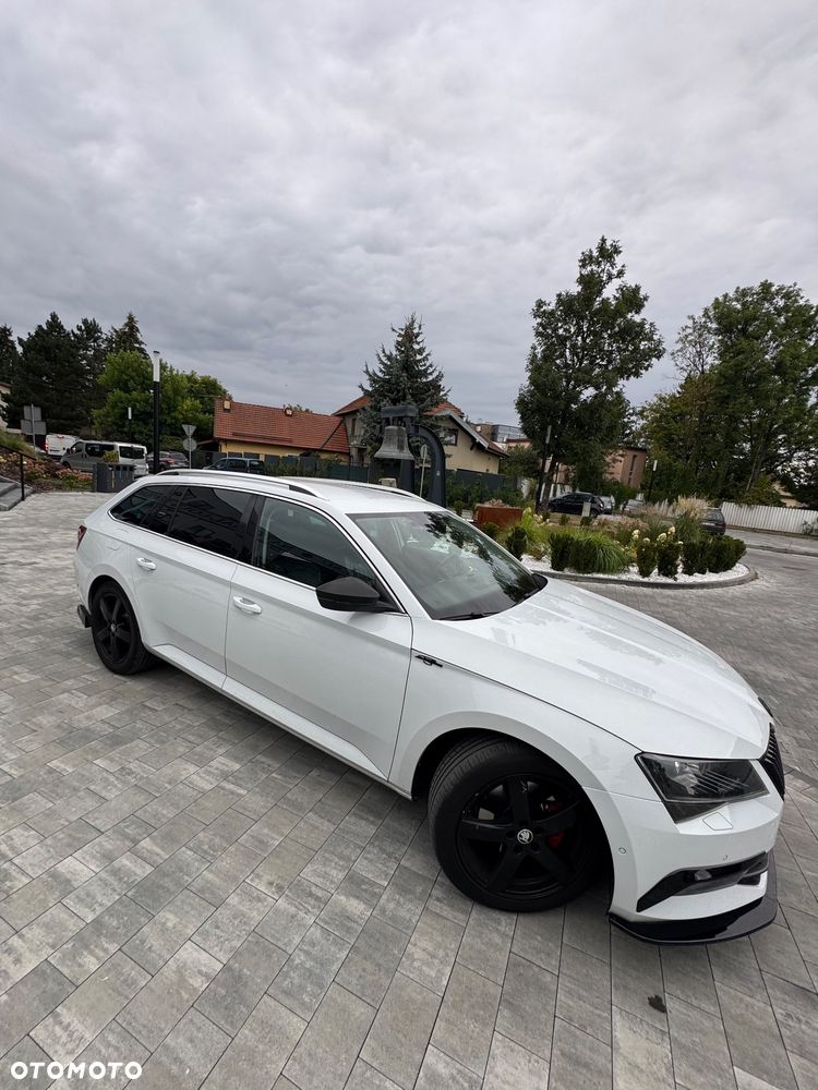 Skoda Superb 2.0 TDI L&K DSG - 11