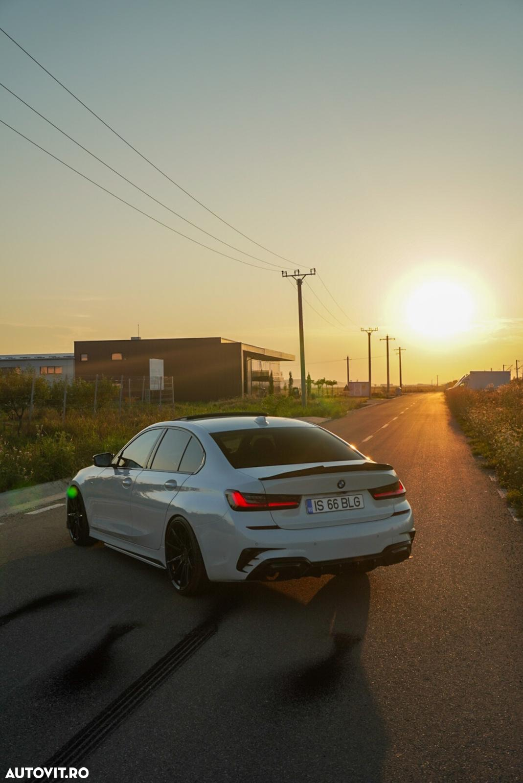 BMW Seria 3 330i AT M Sport - 22