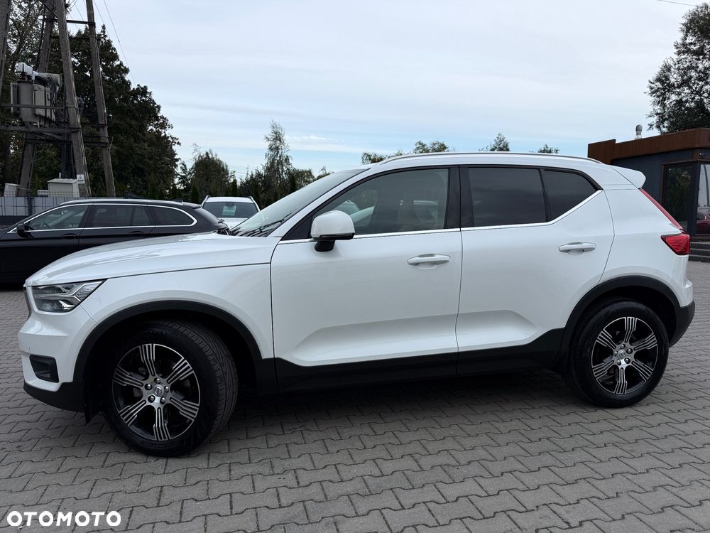 Volvo XC 40 D3 Momentum Pro - 2