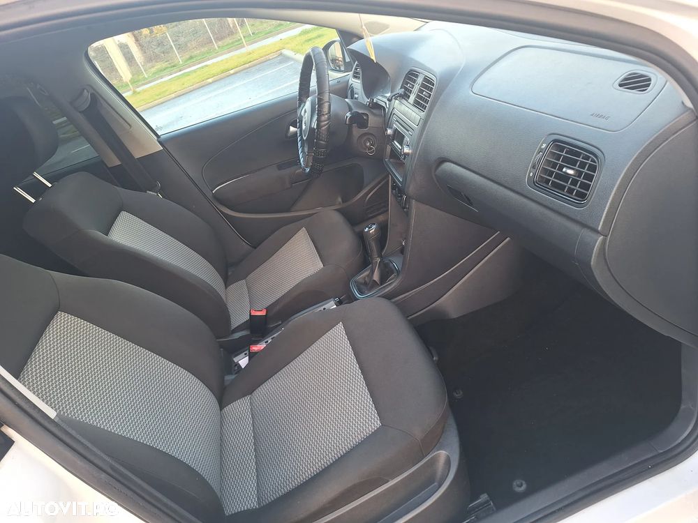 Volkswagen Polo - 7