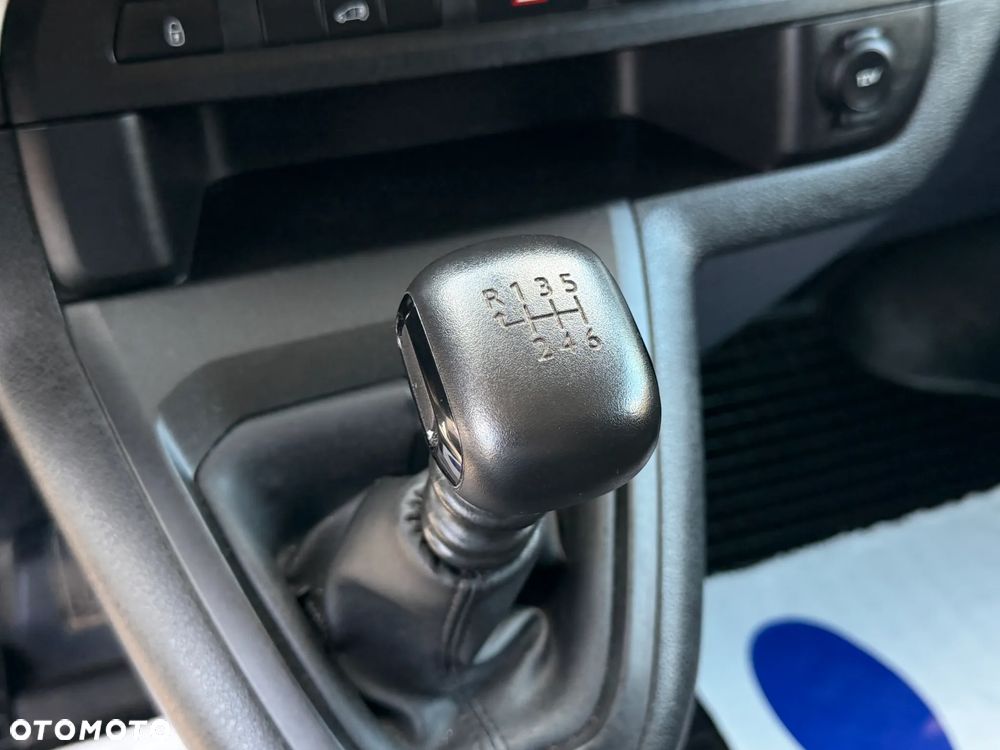 Opel VIVARO - 23