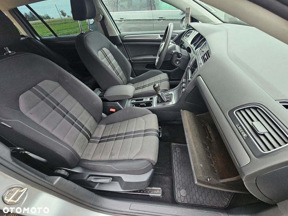 Volkswagen Golf VII 1.6 TDI BlueMotion Trendline - 15