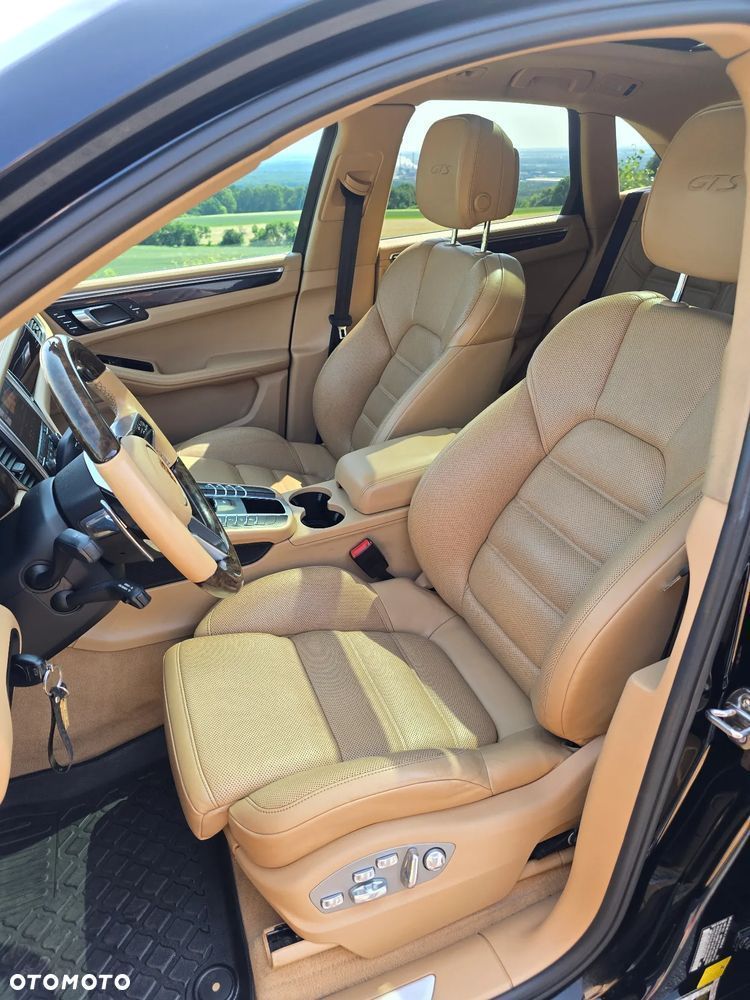 Porsche Macan GTS PDK - 11