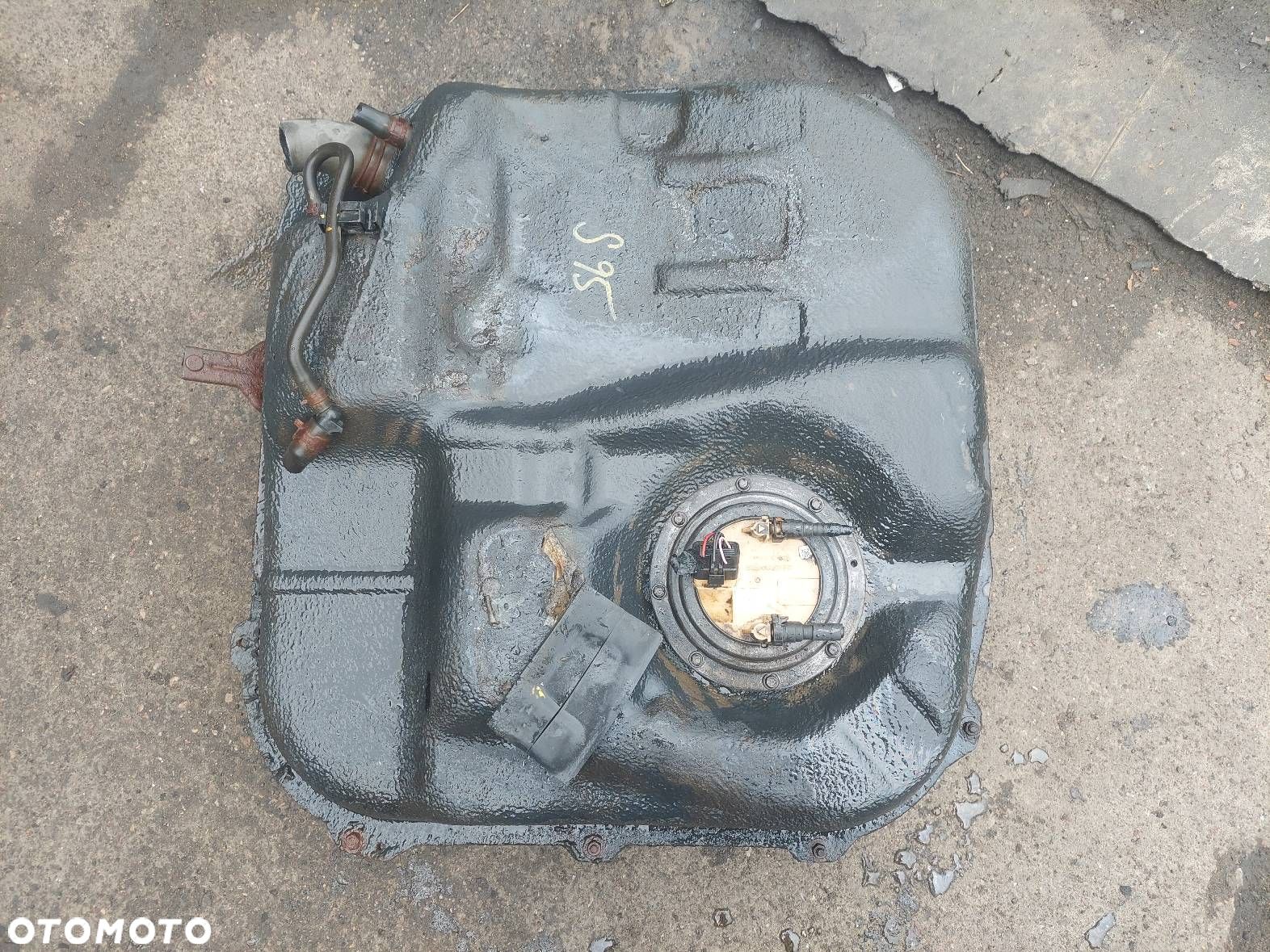 BAK ZBIORNIK PALIWA + POMPKA METALOWY KIA CEED I 2.0 CRDI 31110-1H900 - 1