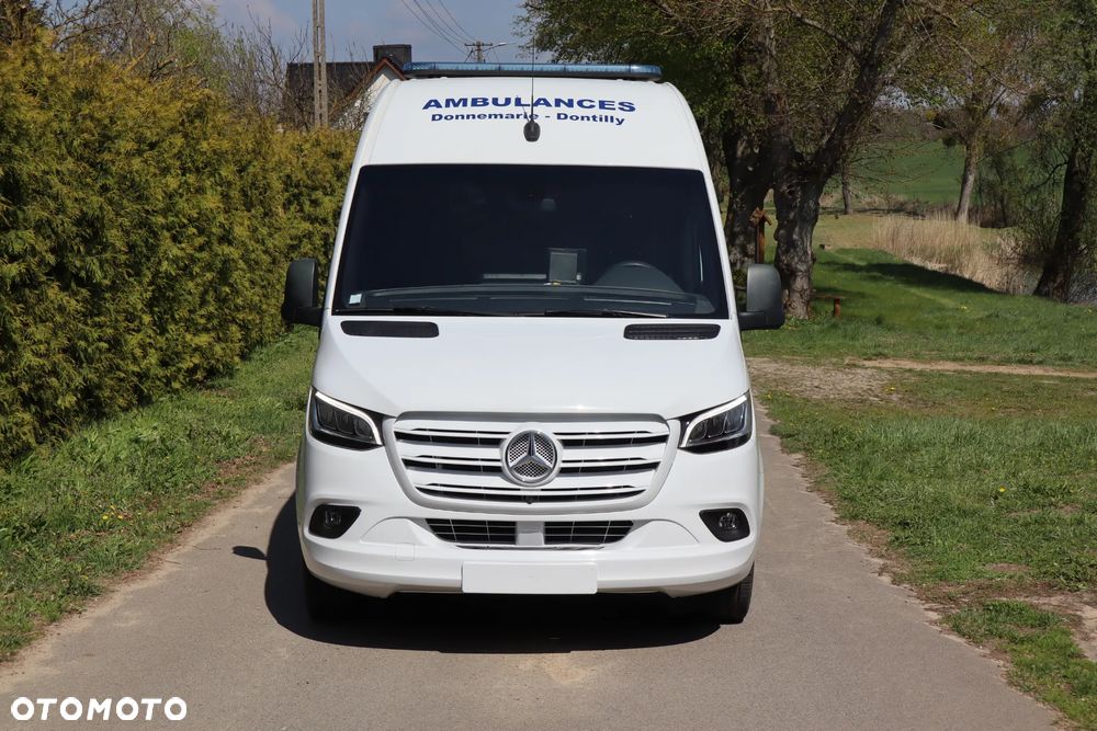 Mercedes-Benz Sprinter 319 - 10