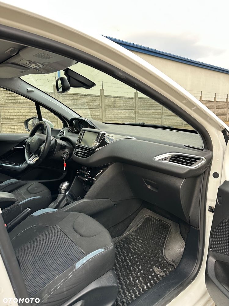 Peugeot 208 1.2 VTi Style - 13