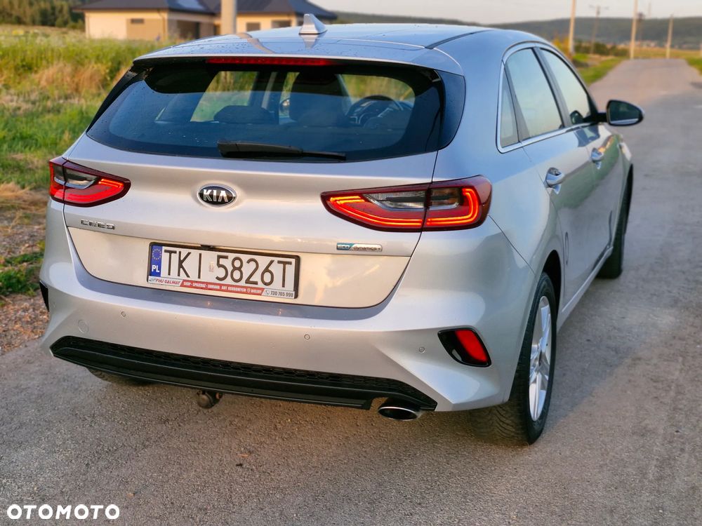 Kia Ceed 1.6 CRDi Eco-Dynamics+(48V Mild-Hybr.) DCT7 Vision - 11
