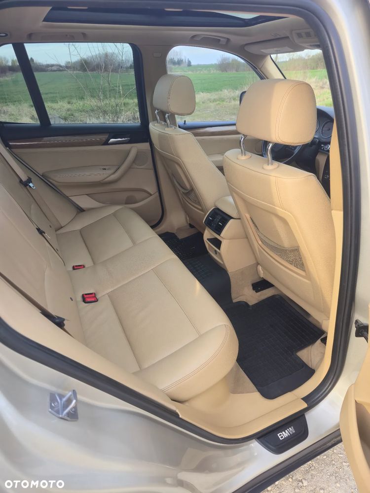 BMW X3 xDrive28i Sport-Aut Advantage - 20