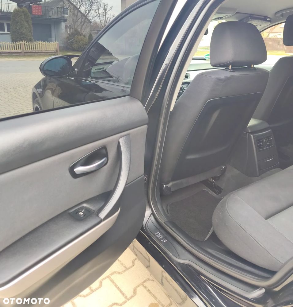 BMW Seria 3 - 34