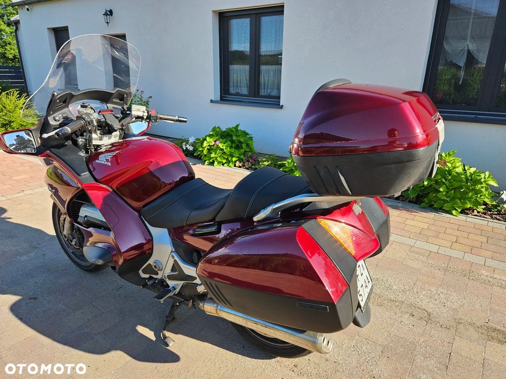 Honda ST - 8