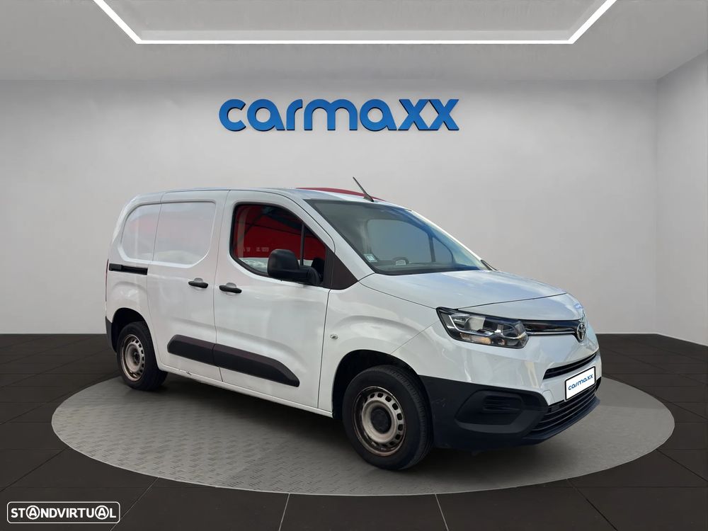 Toyota Proace City 1.5 D-4D 3 L 1 L - 8