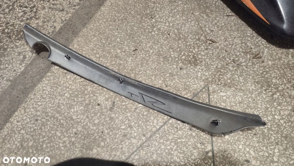 EU OSŁONA LISTWA LEWA HONDA SH 125 SH 150 09- - 2