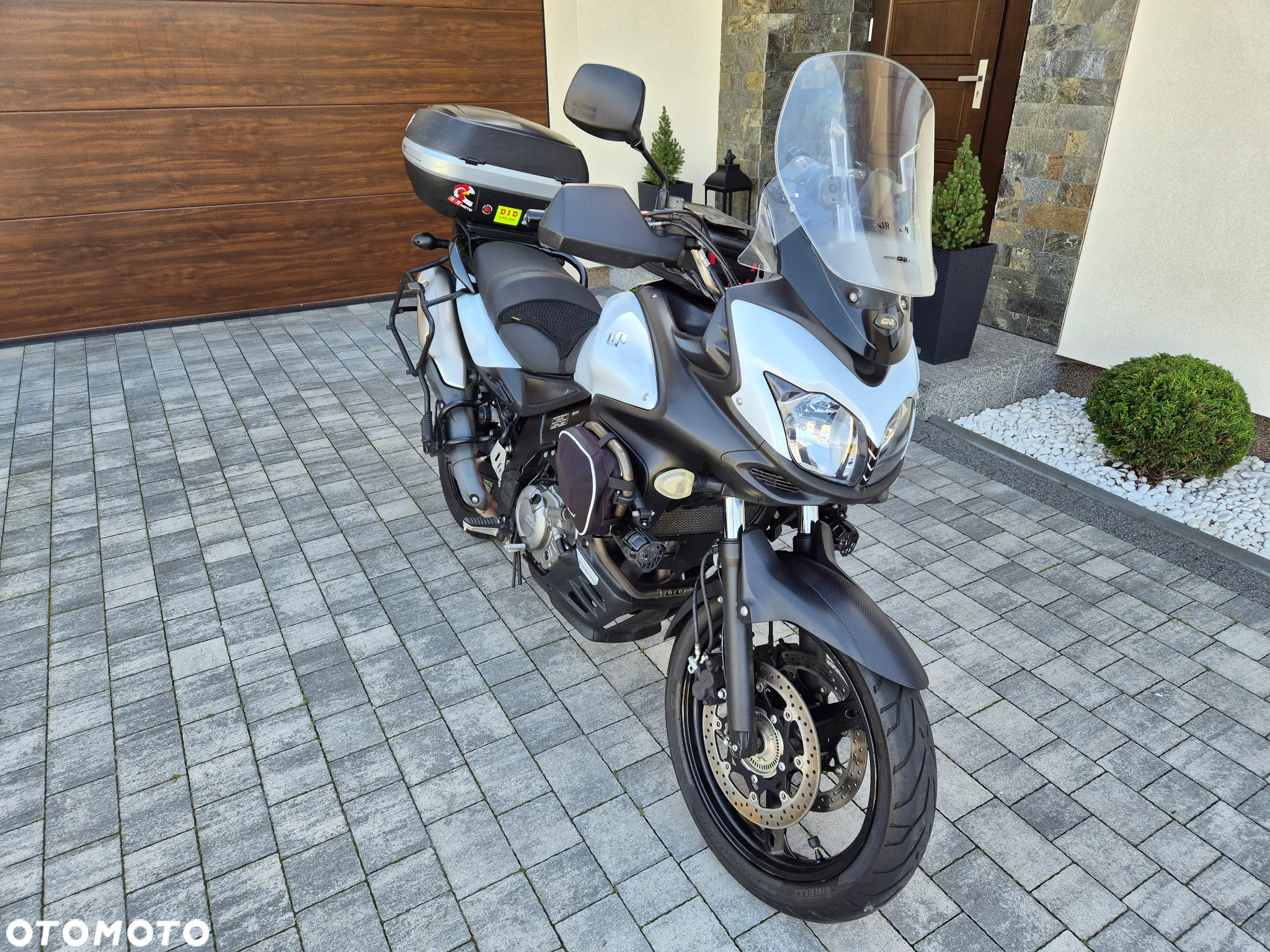 Suzuki V-STROM - 2